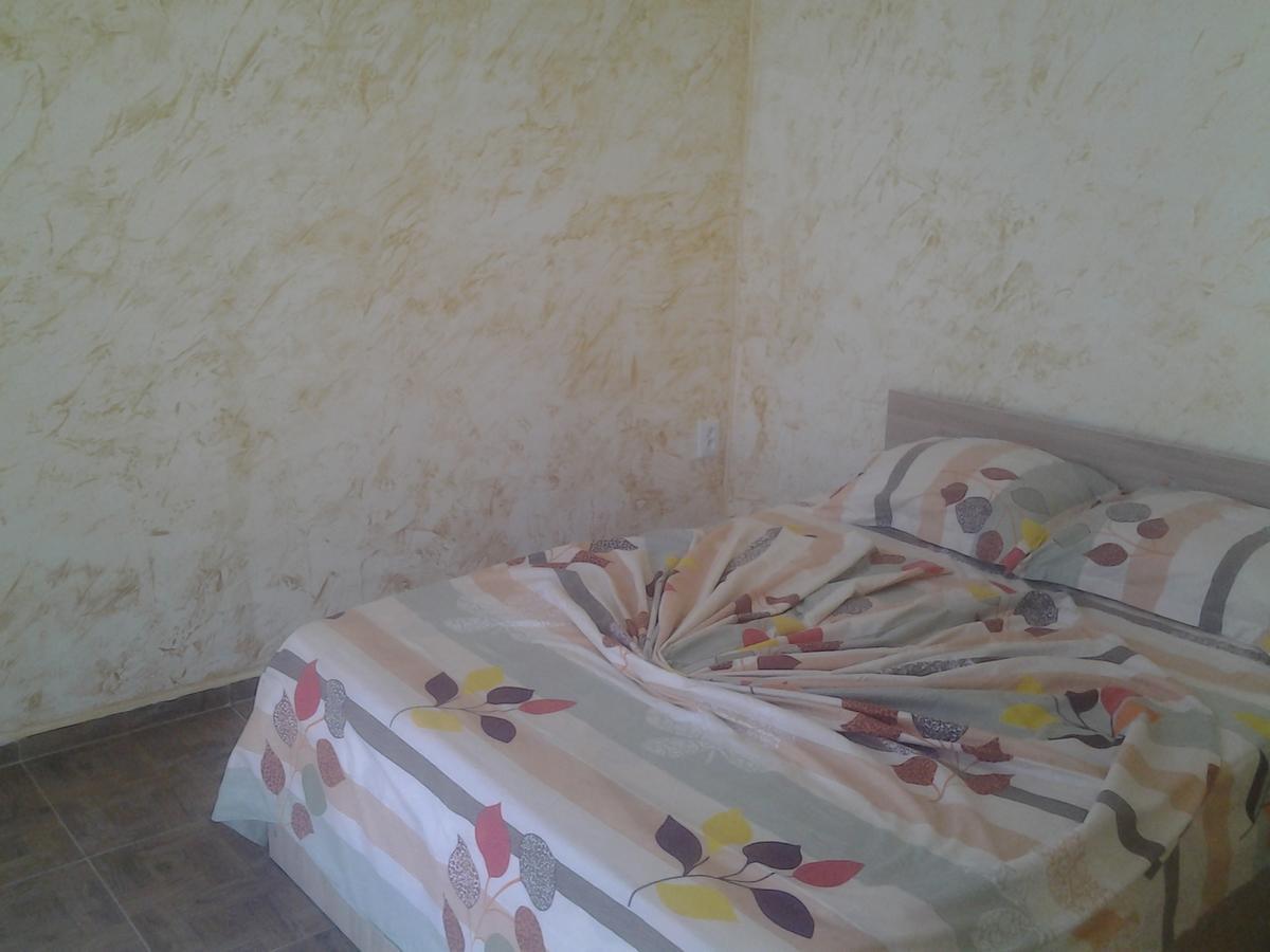 Merab House バトゥーミ エクステリア 写真